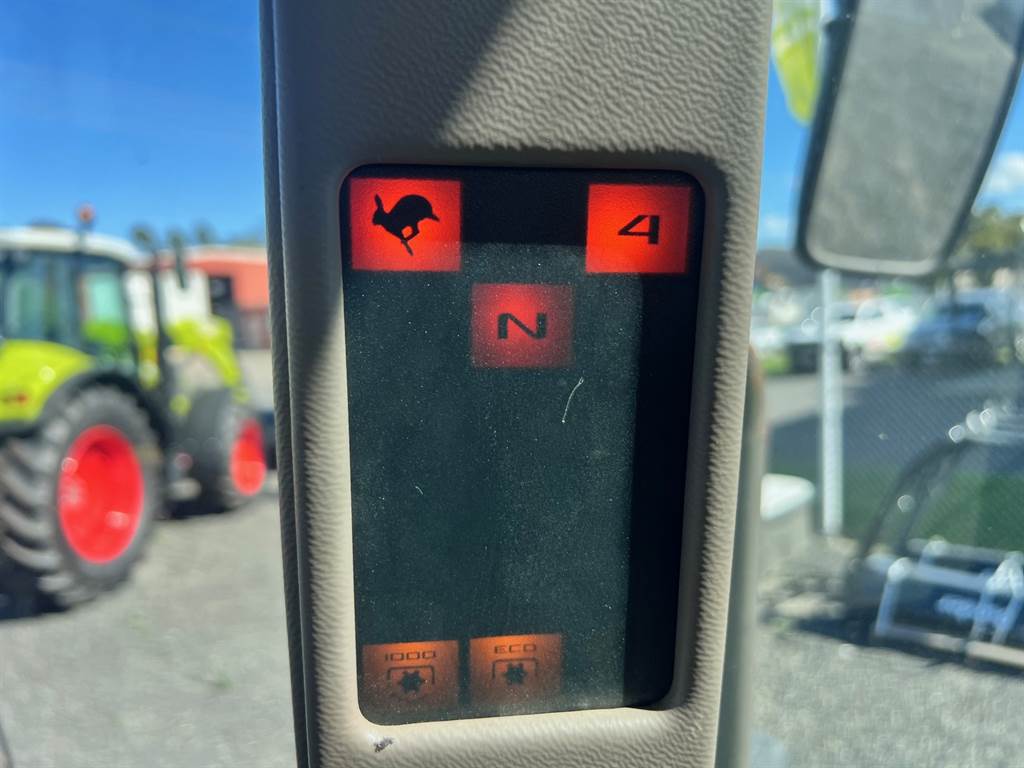 2005 CLAAS ARES 546 image 8