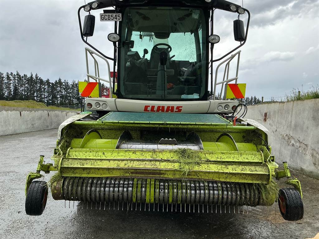 2011 CLAAS JAGUAR 950
