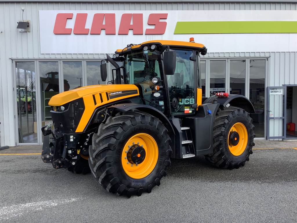 2022 JCB FASTRAC 4220
