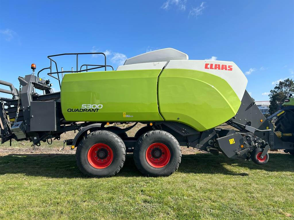 2020 CLAAS QUADRANT 5300 image 7