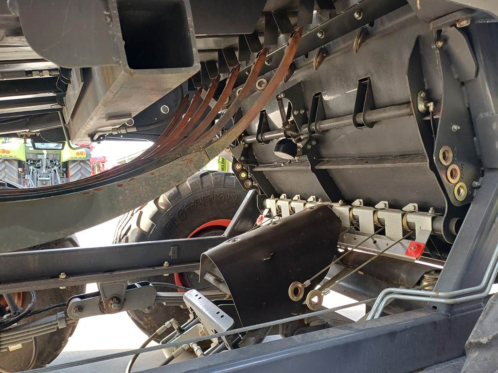 2020 CLAAS QUADRANT 5300