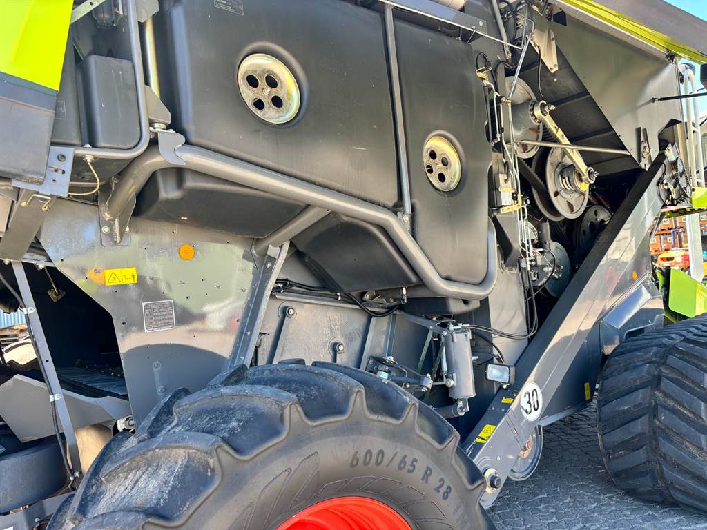 2016 CLAAS LEXION 770TT