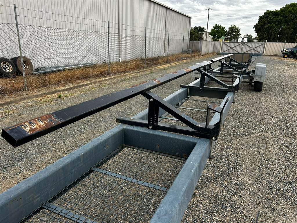 2016 Leith Comb Trailer 35ft Vario
