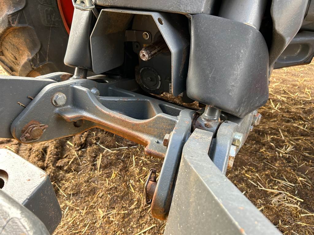2020 CLAAS AXION 950 image 14
