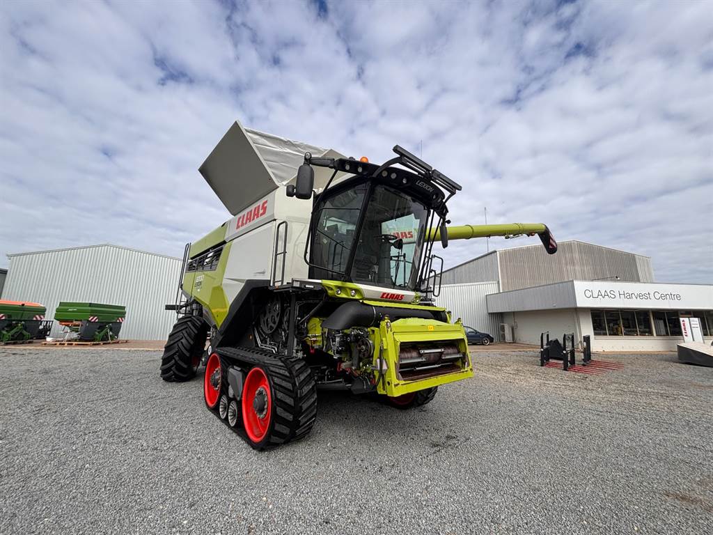 2021 Claas Lexion 8700 TT