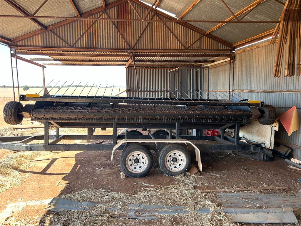 2021 MacDon PW8 image 2