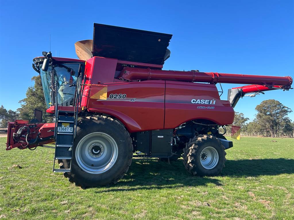 2022 CASE IH 8250 image 4