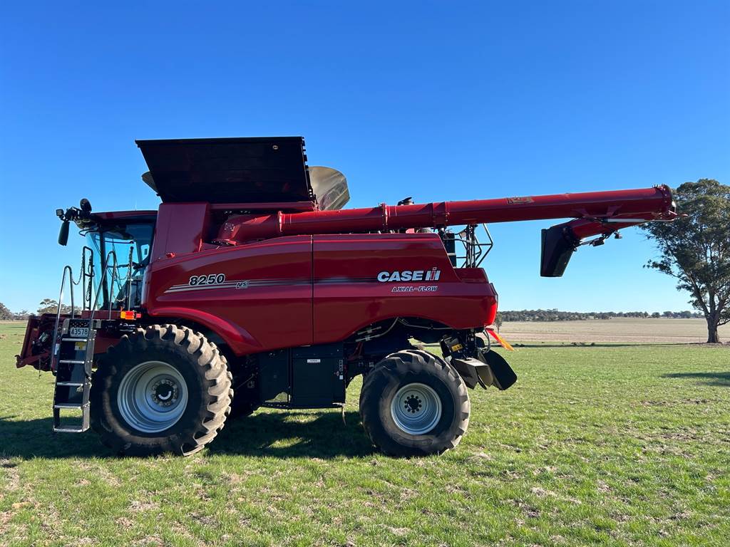 2021 CASE IH 8250 image 4