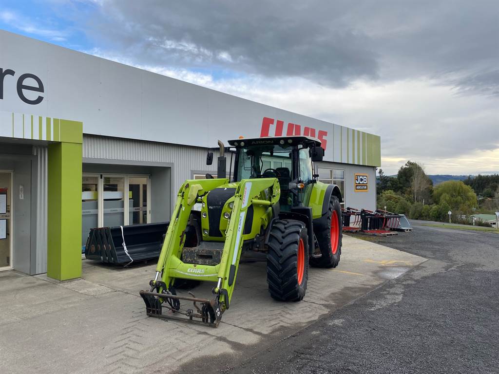 2015 Claas Arion 620