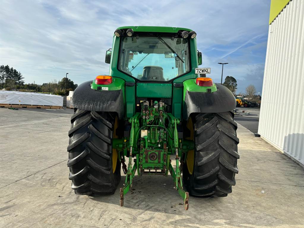 2004 John Deere 6920S