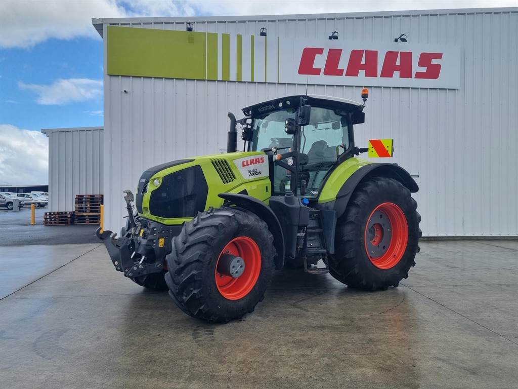 2017 CLAAS AXION 840